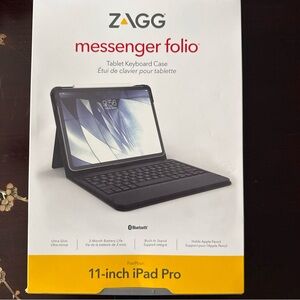 ZAGG Messenger Folio Black Tablet Keyboard for 11-inch iPad Pro